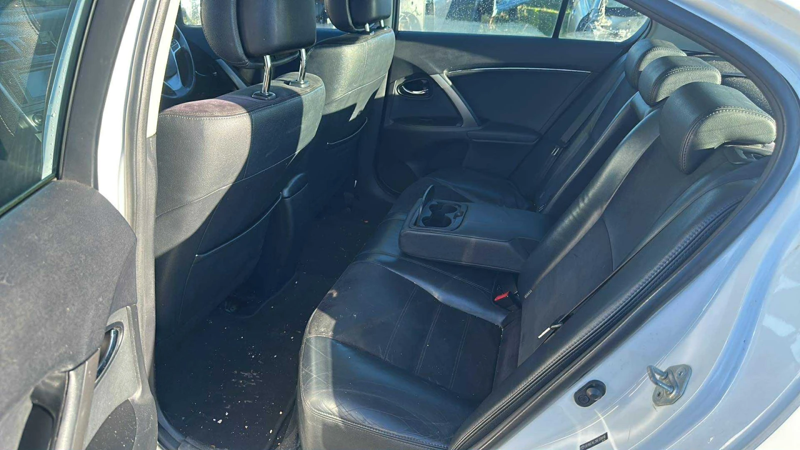 ����� ��������� �� Toyota Avensis T27 (�����) | Mobile.bg � ����������� 2