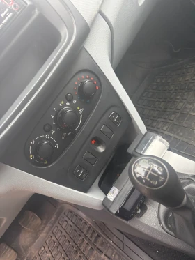 Dacia Sandero Taxi - 2700 € / 5280.74 лв. - 35690626 6