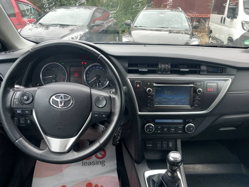 Toyota Auris 1.6 / 16V / SPORT, снимка 8 - Автомобили и джипове - 47170763