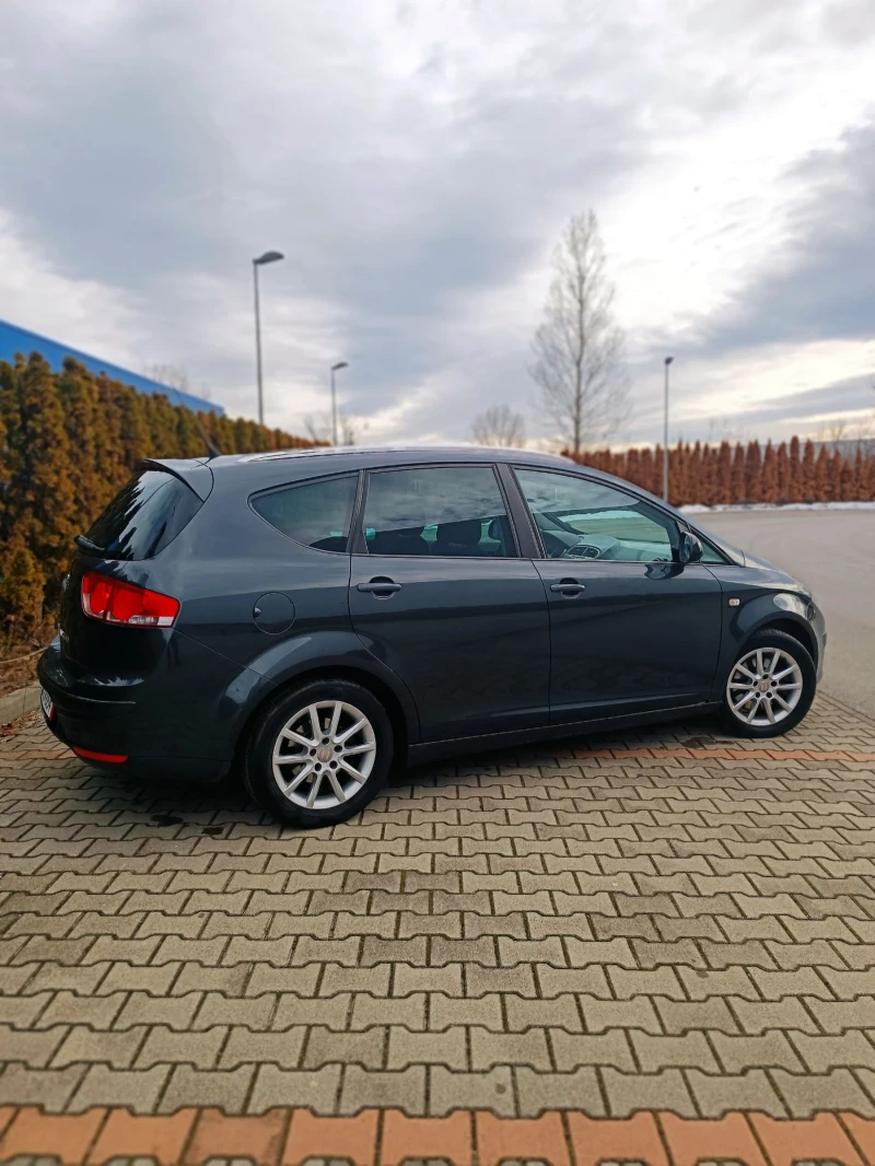 Seat Altea XL 1.9 TDI, 4x4, Euro 5, Bi-Xenon, снимка 4 - Автомобили и джипове - 48812372