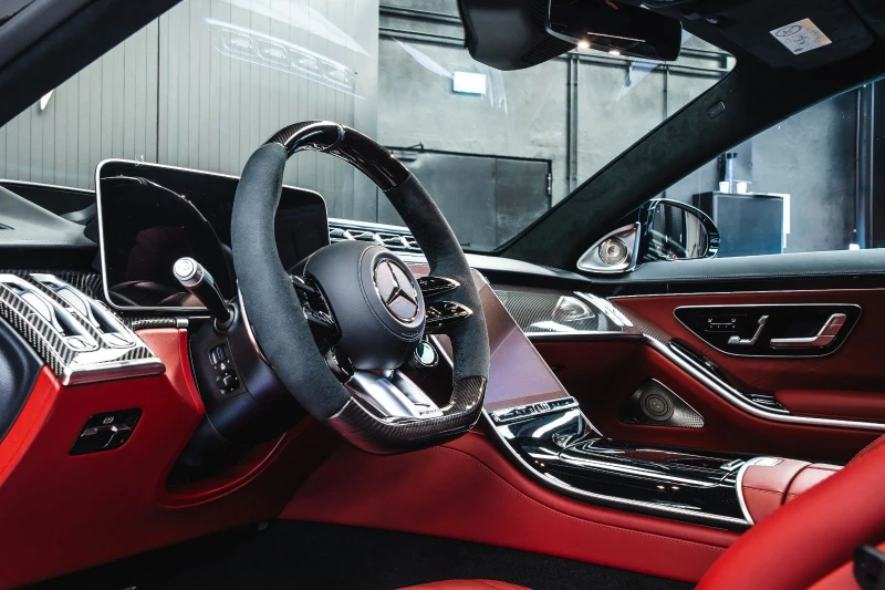 Mercedes-Benz S 63 AMG BRABUS B930/FULL CARBON/CERAMIC/BURM 4D/PANO/22/, снимка 10 - Автомобили и джипове - 50573538