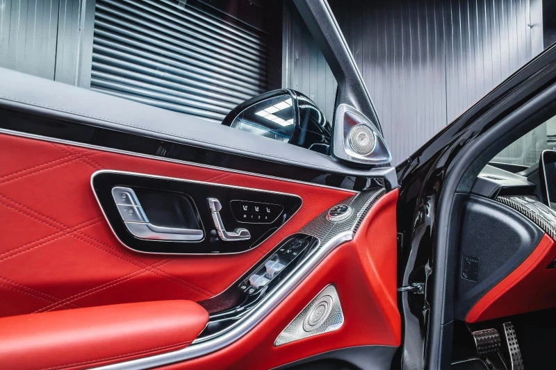 Mercedes-Benz S 63 AMG BRABUS B930/FULL CARBON/CERAMIC/BURM 4D/PANO/22/, снимка 8 - Автомобили и джипове - 50573538