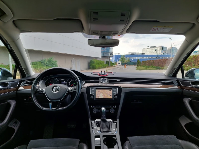 VW Passat 2.0TDI 4motion-TOP FULL FULL ШВЕЙЦАРИЯ, снимка 13 - Автомобили и джипове - 51146719