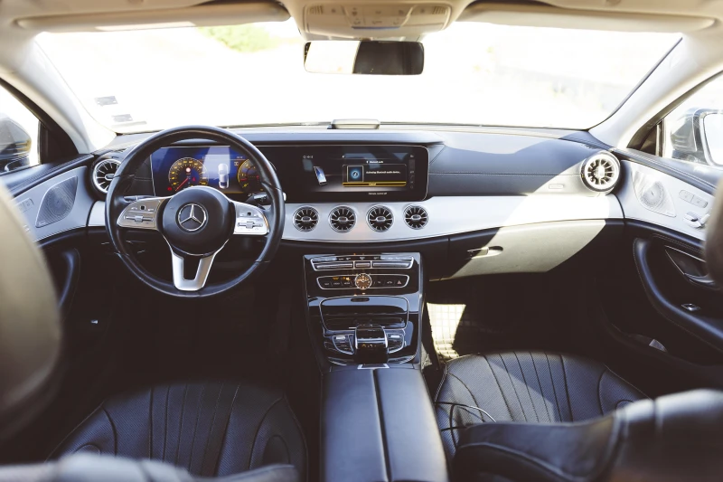 Mercedes-Benz CLS 400 4Matic/Burmester/360, снимка 8 - Автомобили и джипове - 51544859