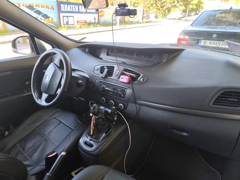 Renault Scenic, снимка 8 - Автомобили и джипове - 52498024