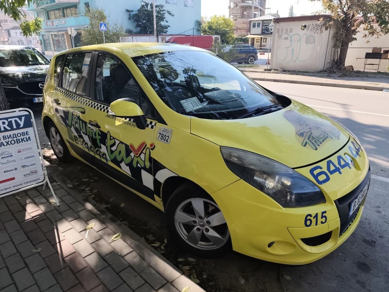 Renault Scenic, снимка 5 - Автомобили и джипове - 52498024