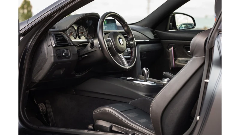 BMW M4 GTS, снимка 15 - Автомобили и джипове - 52776538