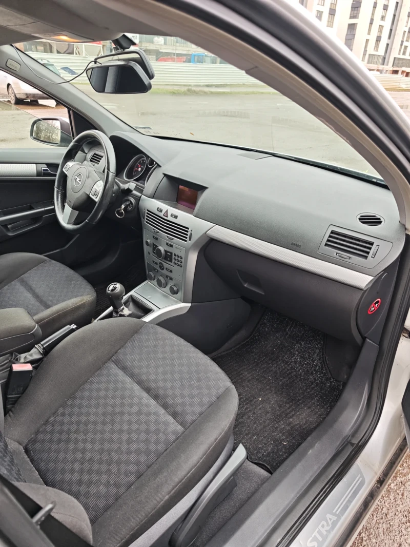 Opel Astra, снимка 9 - Автомобили и джипове - 53252178