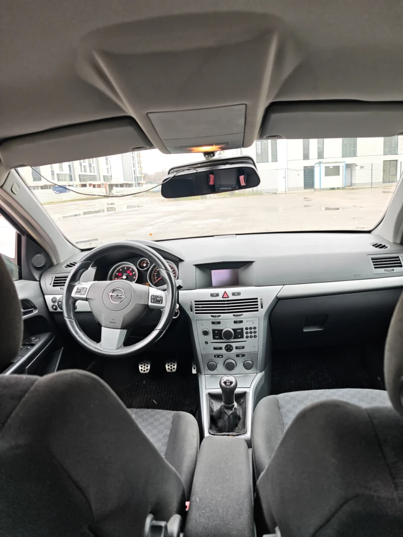 Opel Astra, снимка 11 - Автомобили и джипове - 53252178