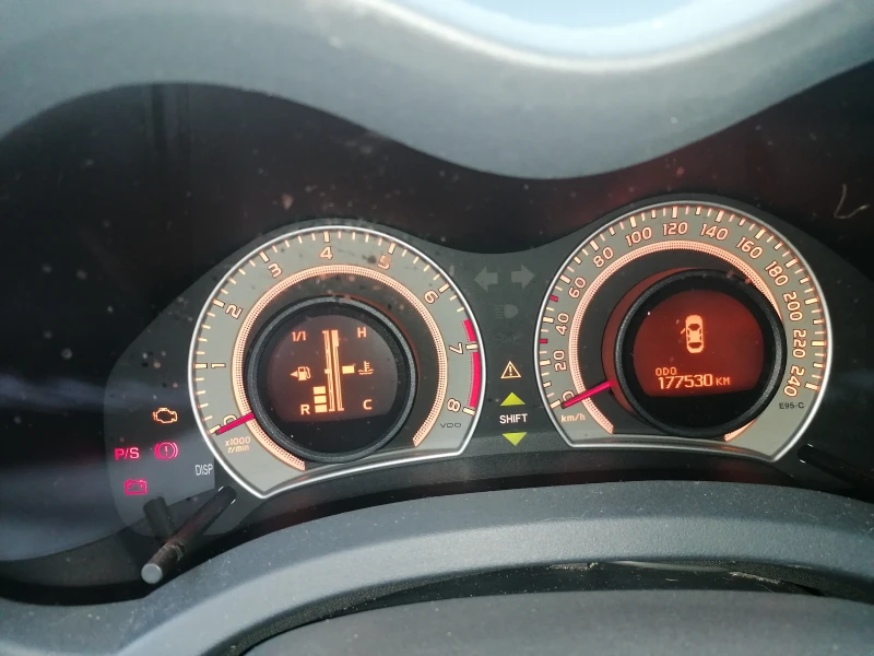 Toyota Auris, снимка 2 - Автомобили и джипове - 53261325