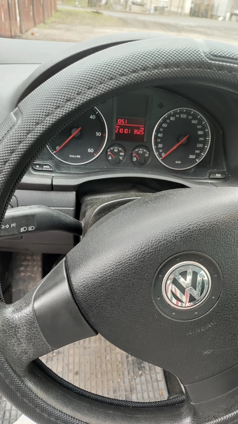 VW Golf, снимка 9 - Автомобили и джипове - 53333304