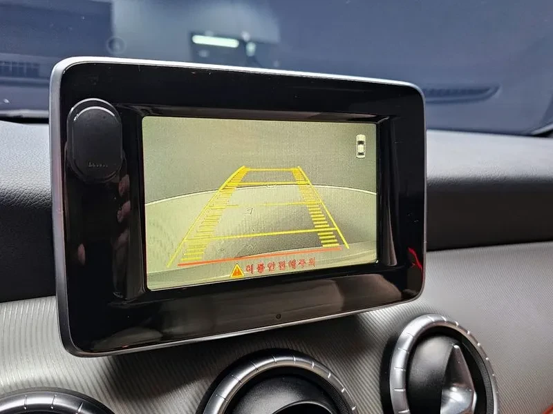 Mercedes-Benz CLA 250, снимка 16 - Автомобили и джипове - 53811312