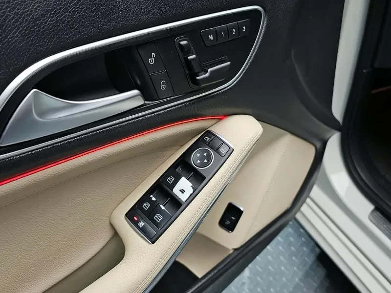 Mercedes-Benz CLA 250, снимка 17 - Автомобили и джипове - 53811312