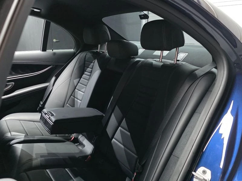 Mercedes-Benz E 220 1.9 Automatic, снимка 12 - Автомобили и джипове - 55837296