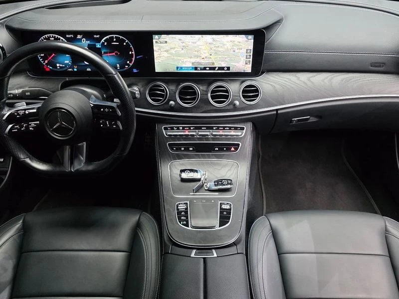 Mercedes-Benz E 220 1.9 Automatic, снимка 7 - Автомобили и джипове - 55837296