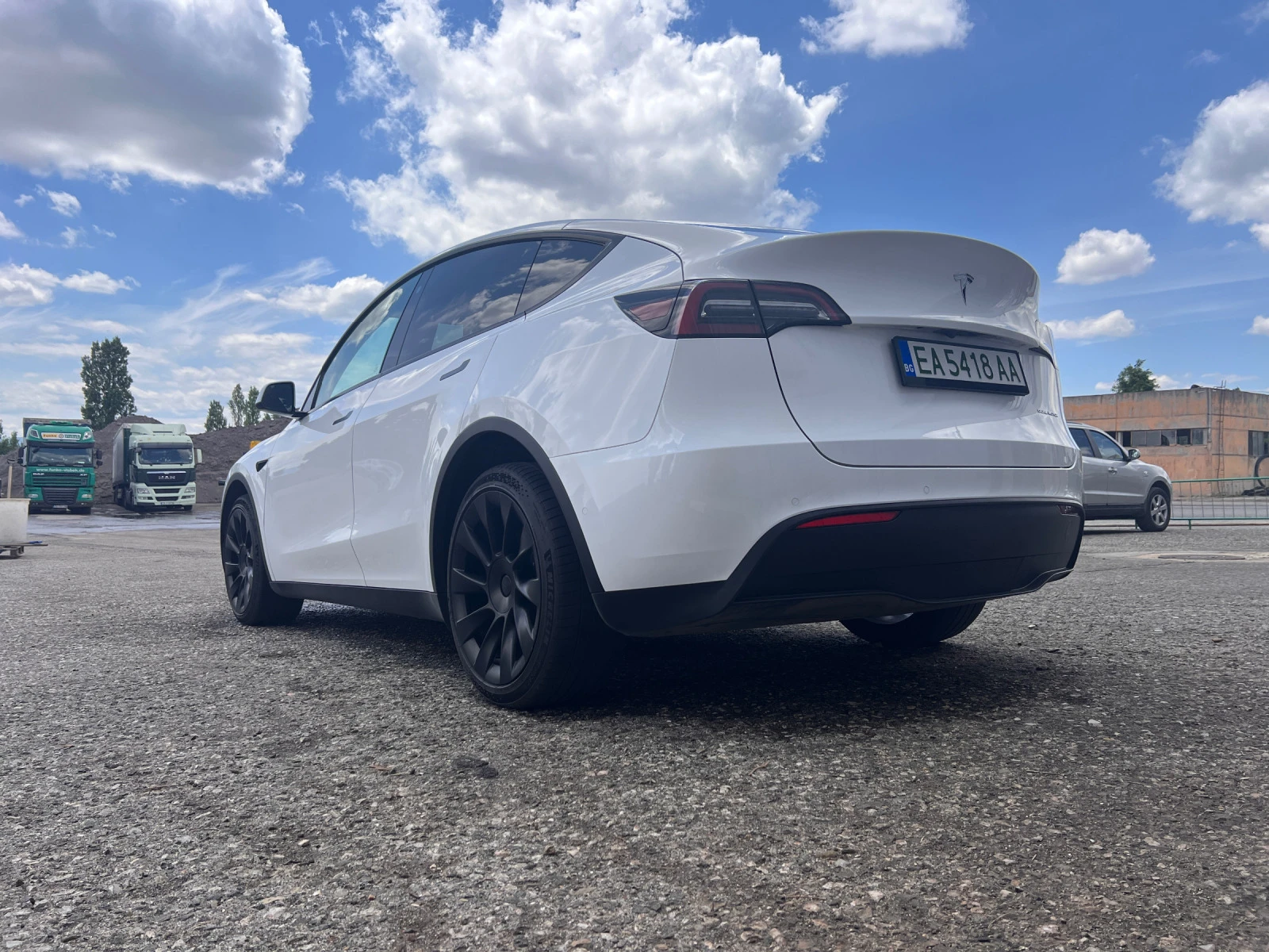 Tesla Model Y Long Range Dual Motor - изображение 5