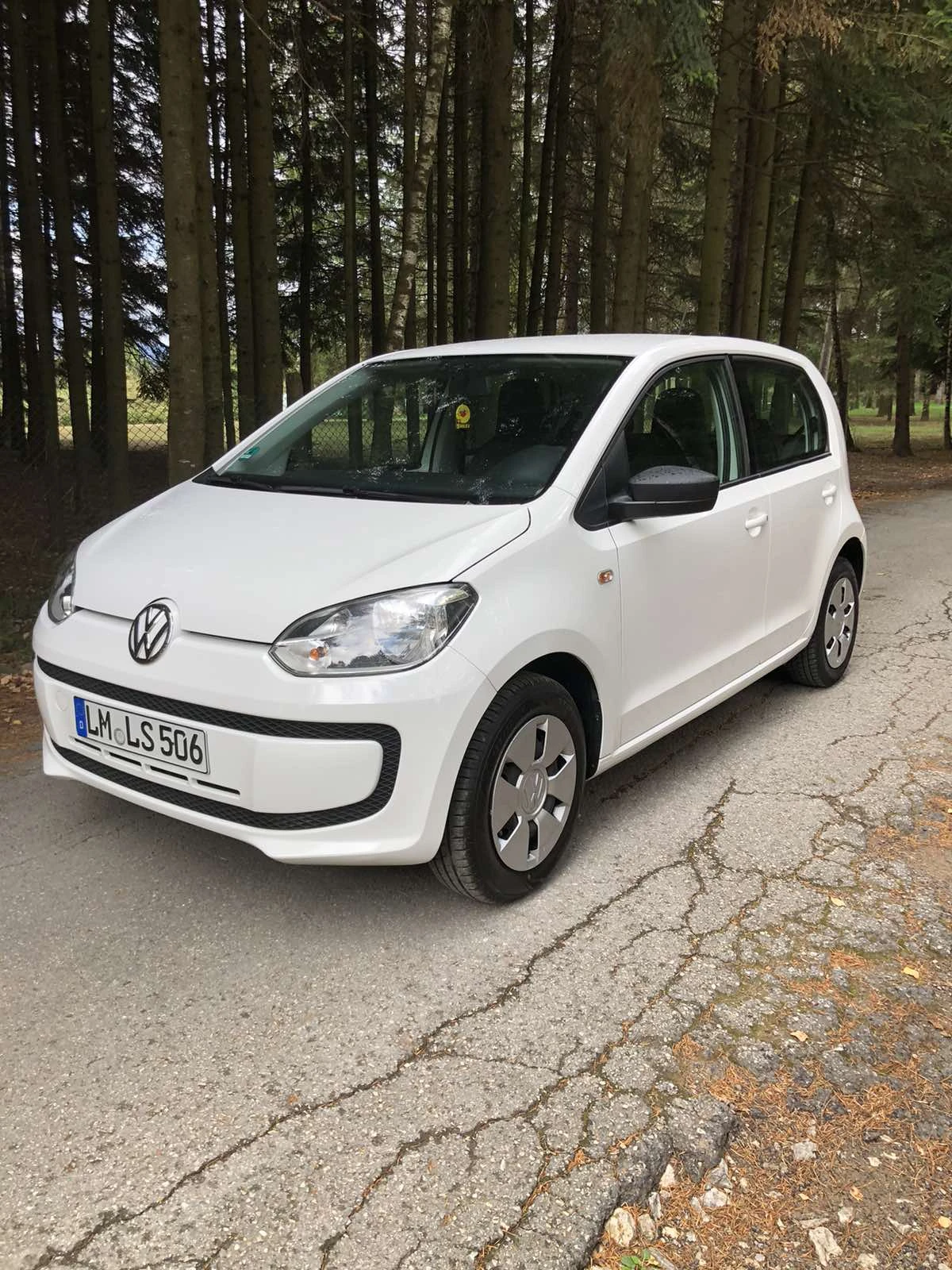 VW Up 1.0 MPI - Нов Внос - изображение 2