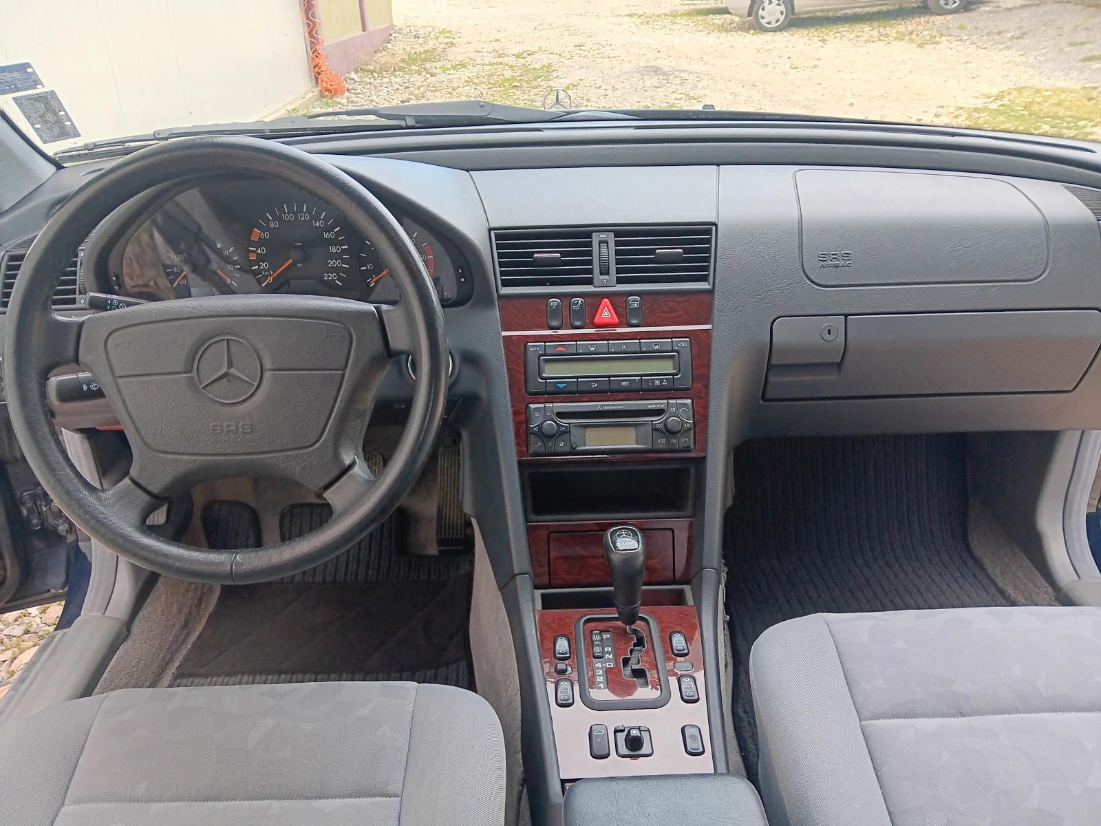 Mercedes-Benz C 220  - изображение 4