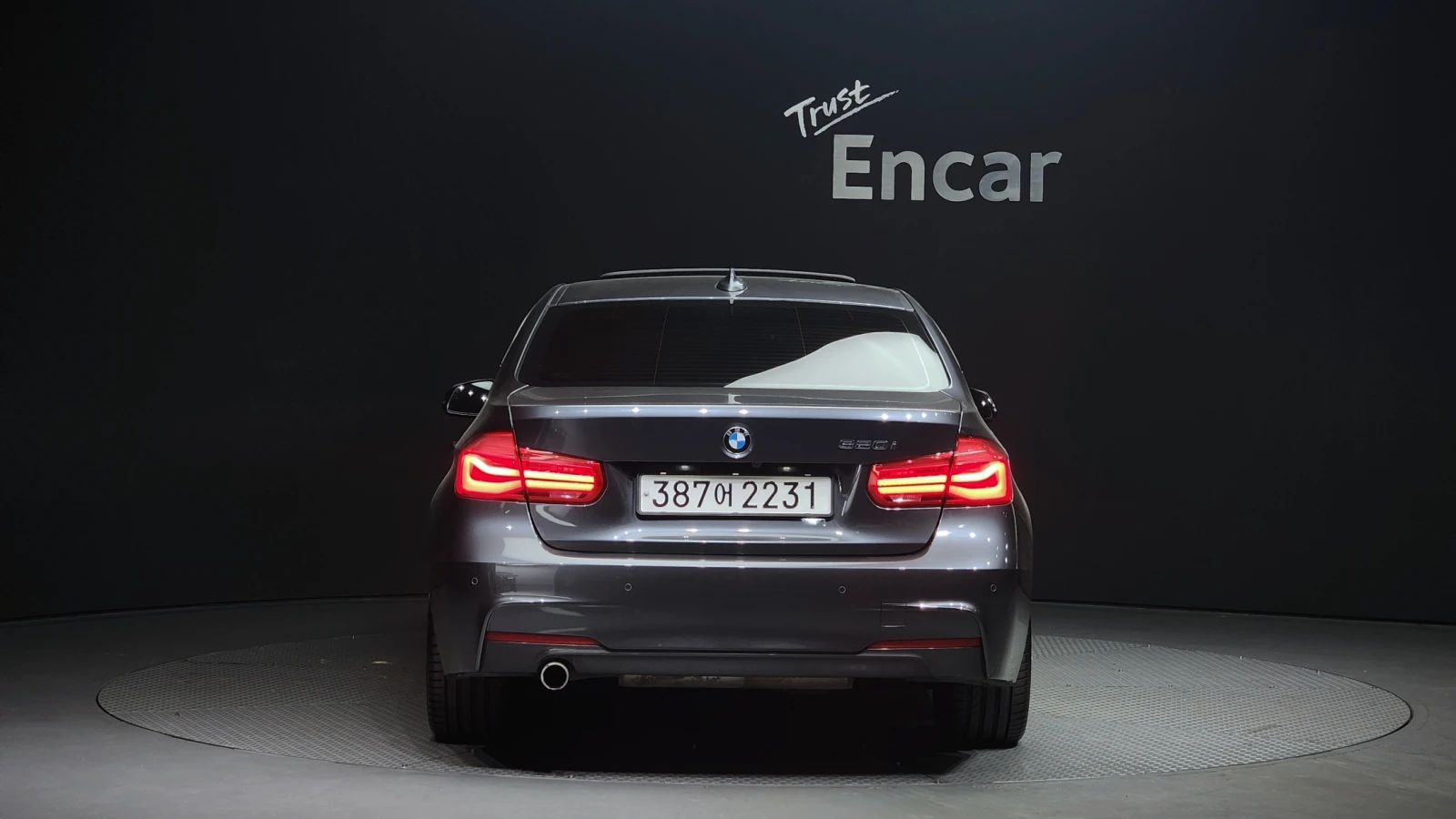 BMW 320 3 Series (F30 320i M Sport - изображение 4