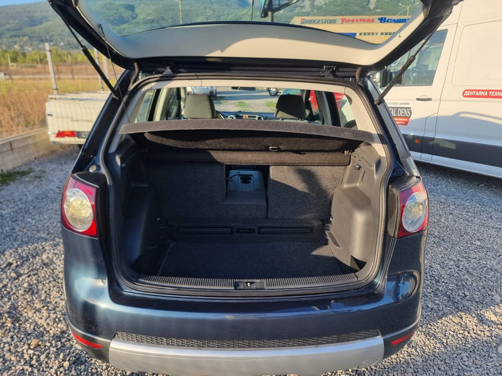 VW Golf Plus 2.0 TDI BMM CROSS КЛИМАТРОНИК - изображение 9