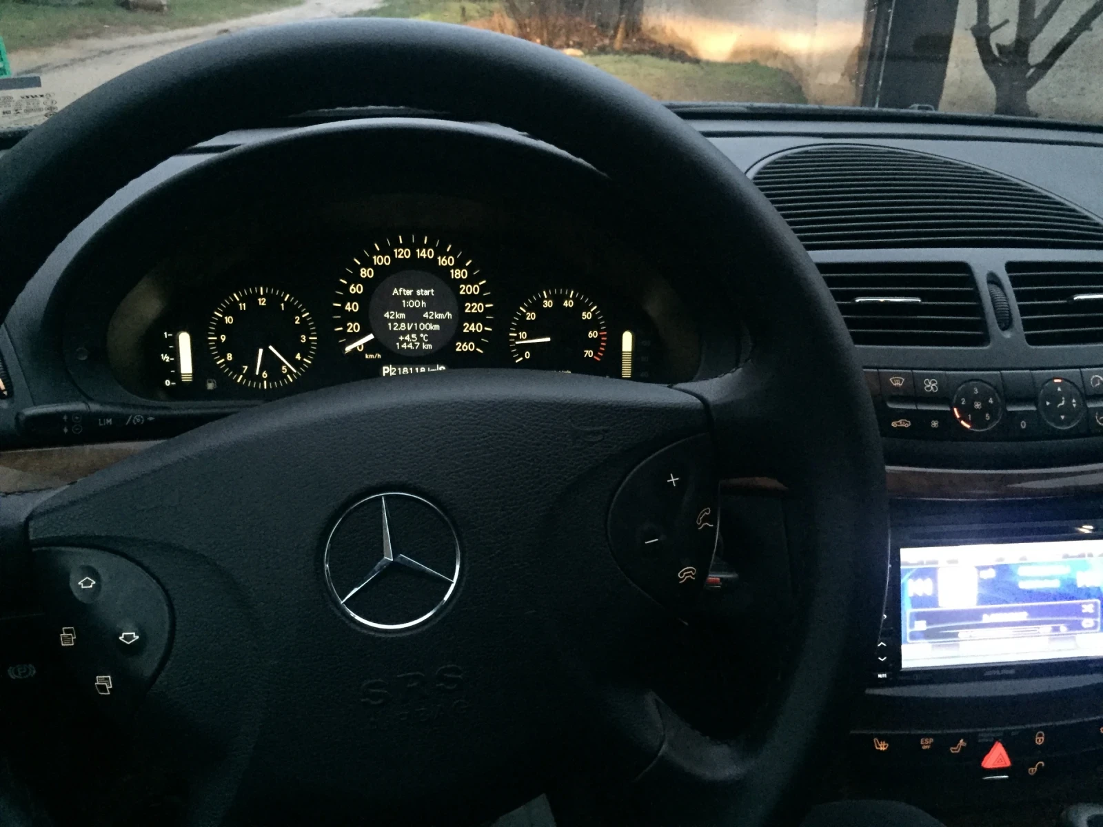 Mercedes-Benz E 320 3.2 - изображение 4