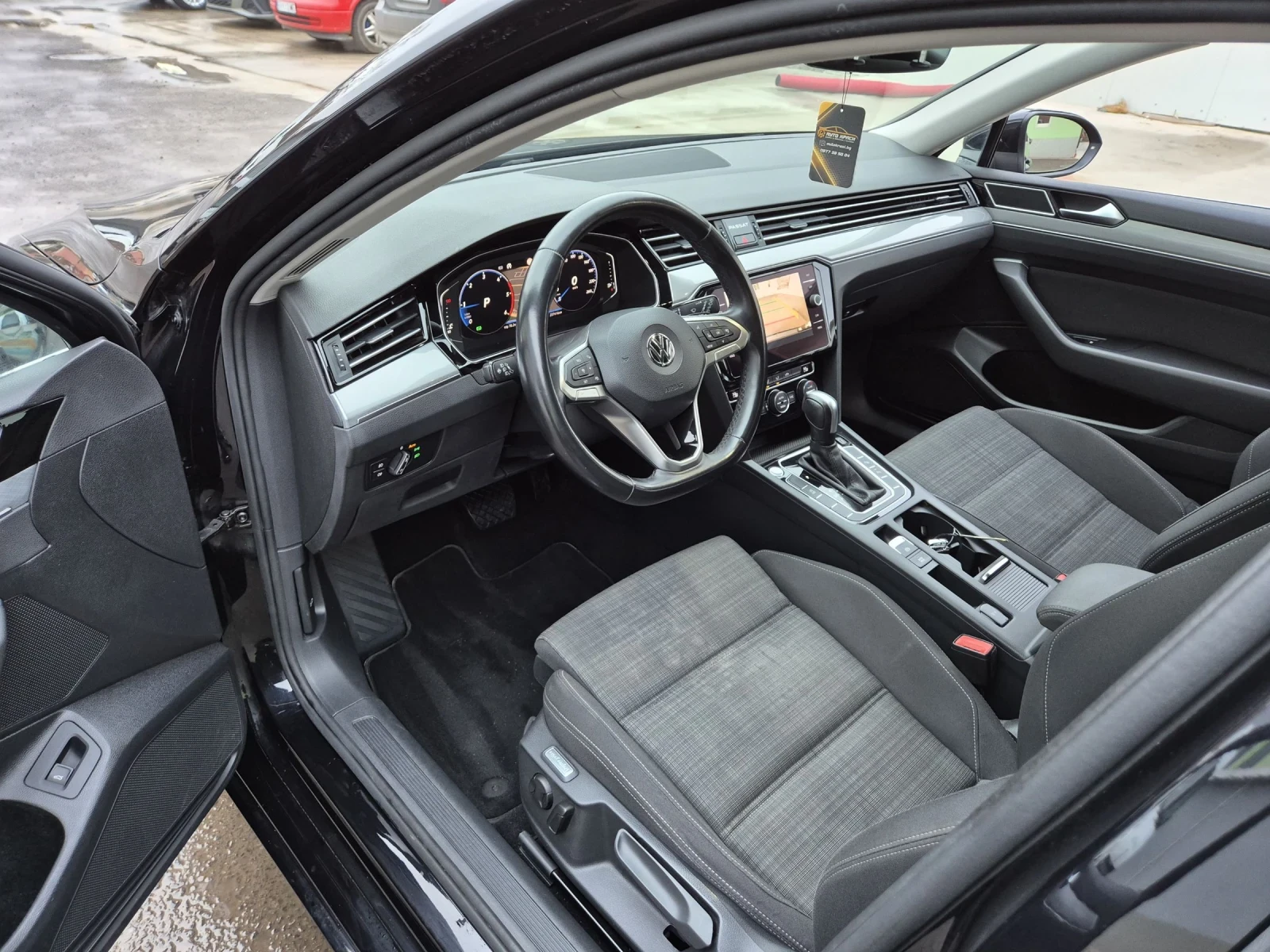 VW Passat 2.0TDI Face Digital Distr Keyless   | Mobile.bg   12