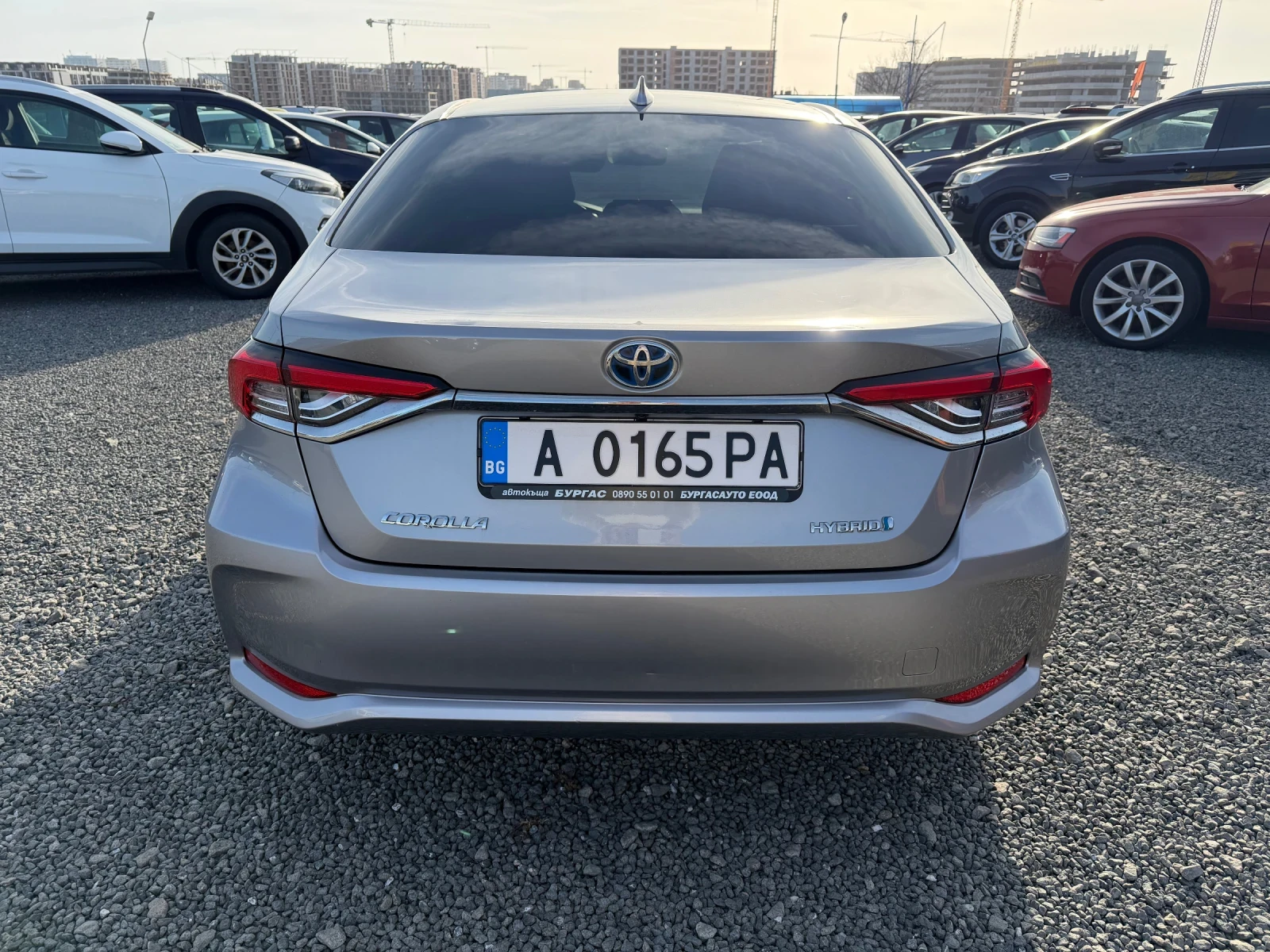 Toyota Corolla 1.8 Бензин-Хибрид, снимка 5 - Автомобили и джипове - 53800633