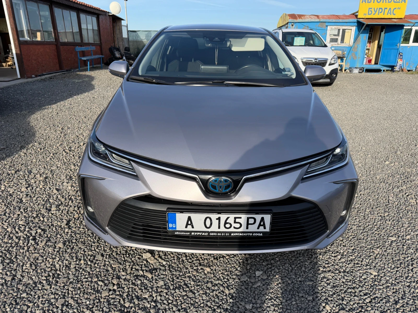 Toyota Corolla 1.8 Бензин-Хибрид, снимка 2 - Автомобили и джипове - 53800633