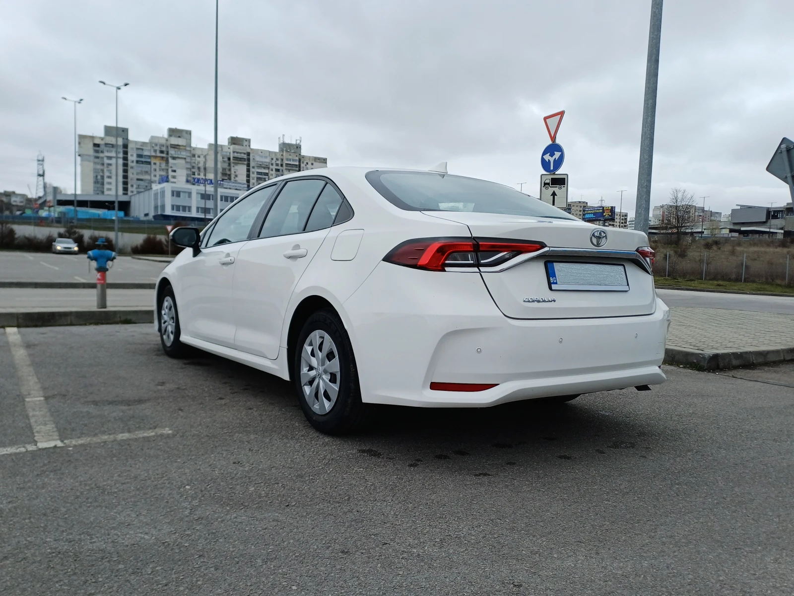 Toyota Corolla 1.6 VALVEMATIC, снимка 8 - Автомобили и джипове - 54032700