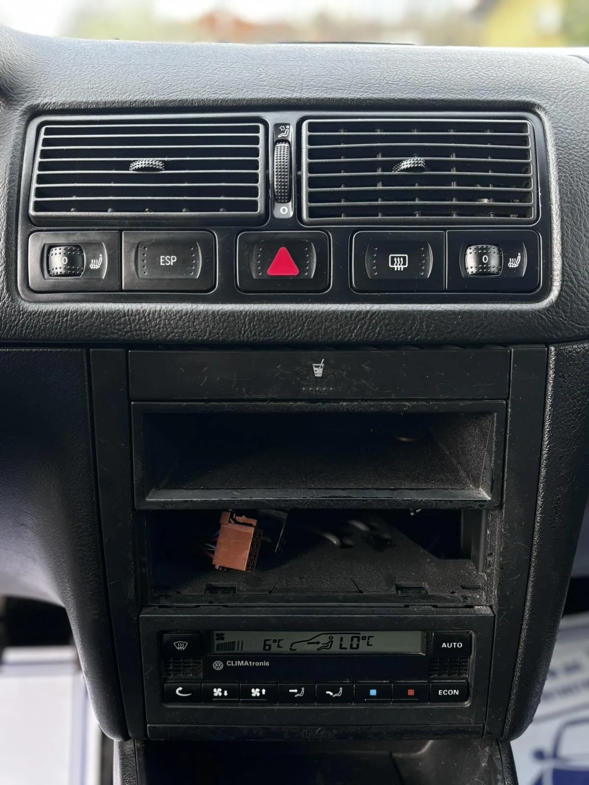 VW Golf 1.9~TDI~90HP, снимка 11 - Автомобили и джипове - 54165132