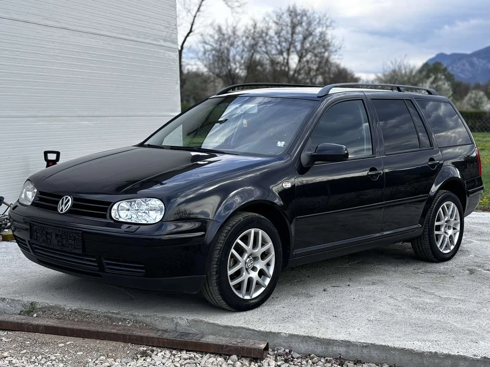 VW Golf 1.9~TDI~90HP, снимка 3 - Автомобили и джипове - 54165132