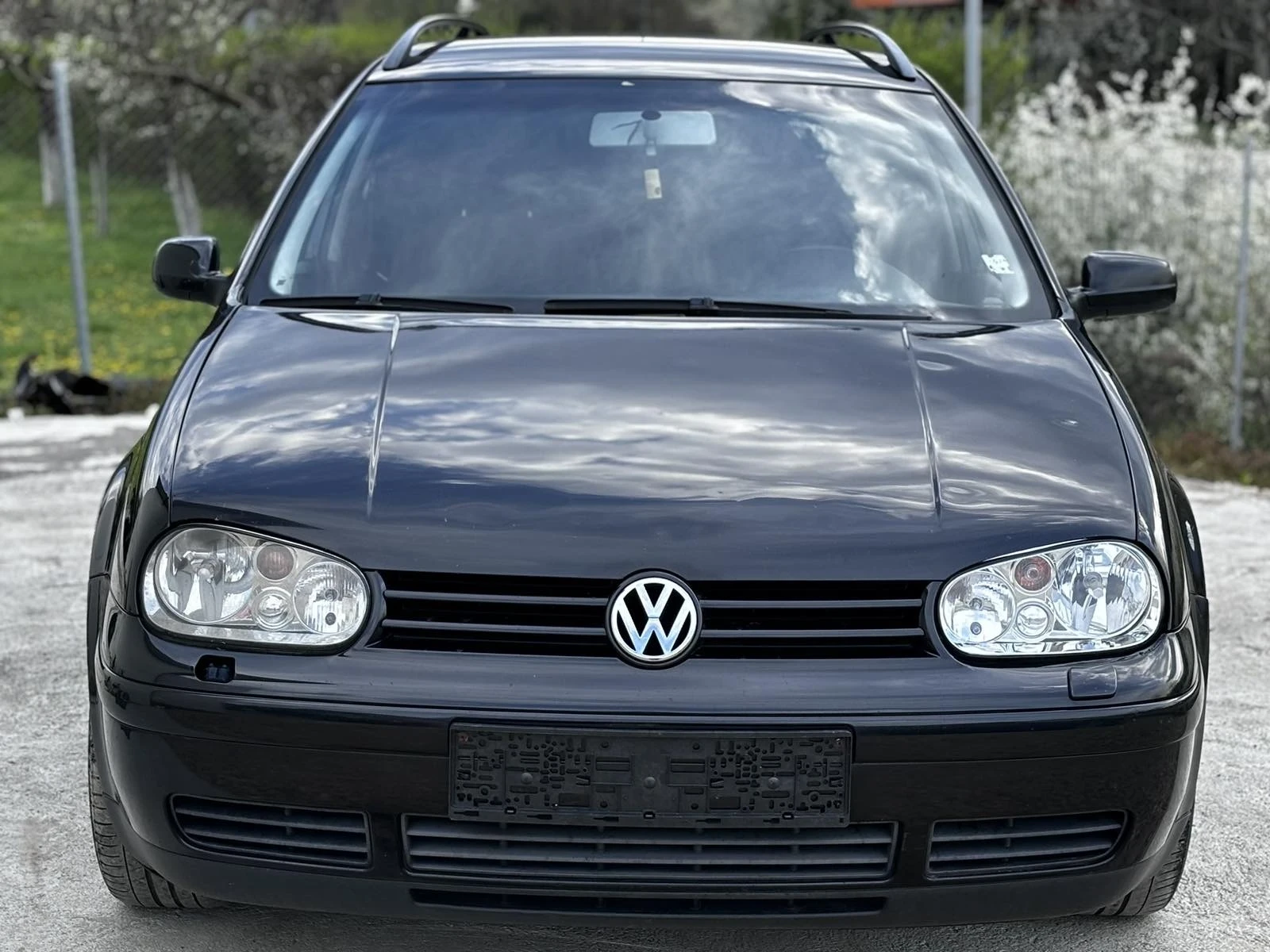 VW Golf 1.9~TDI~90HP, снимка 2 - Автомобили и джипове - 54165132
