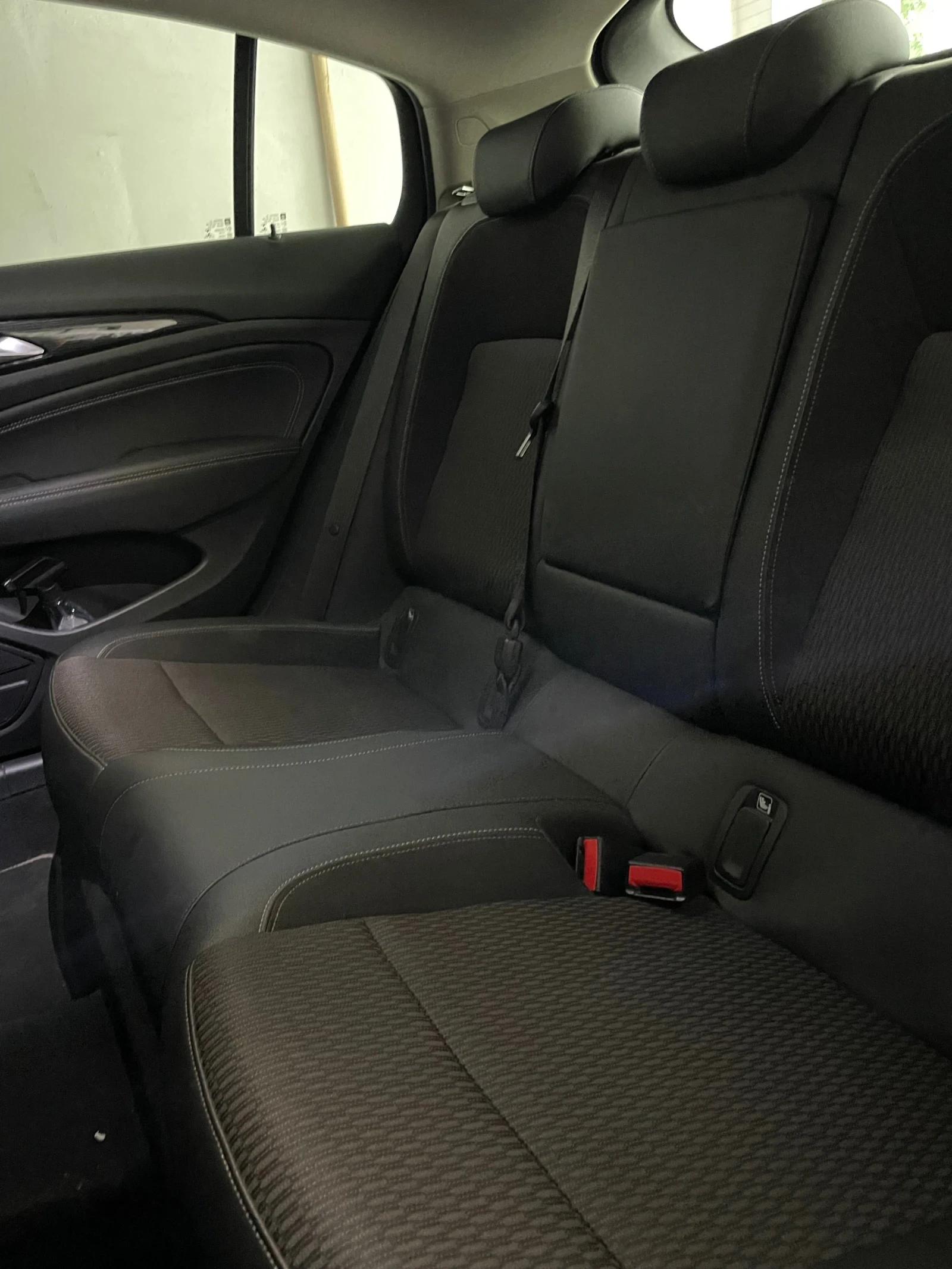 Opel Insignia Grand Sport, снимка 9 - Автомобили и джипове - 54672035