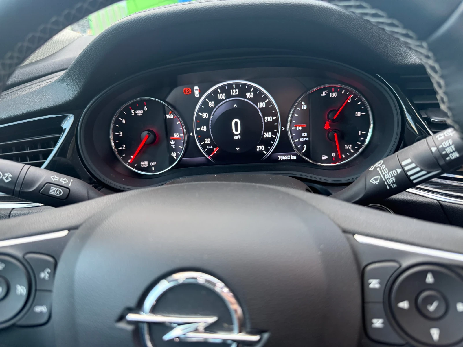 Opel Insignia Grand Sport, снимка 6 - Автомобили и джипове - 54672035