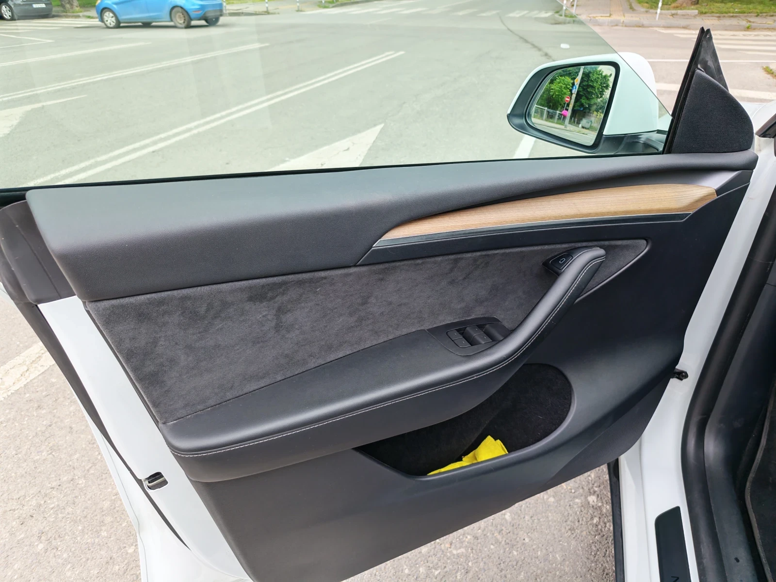 Tesla Model Y ГаранцияLONG/Европейска/Термопомпа/ryzen/FSD, снимка 9 - Автомобили и джипове - 55163313