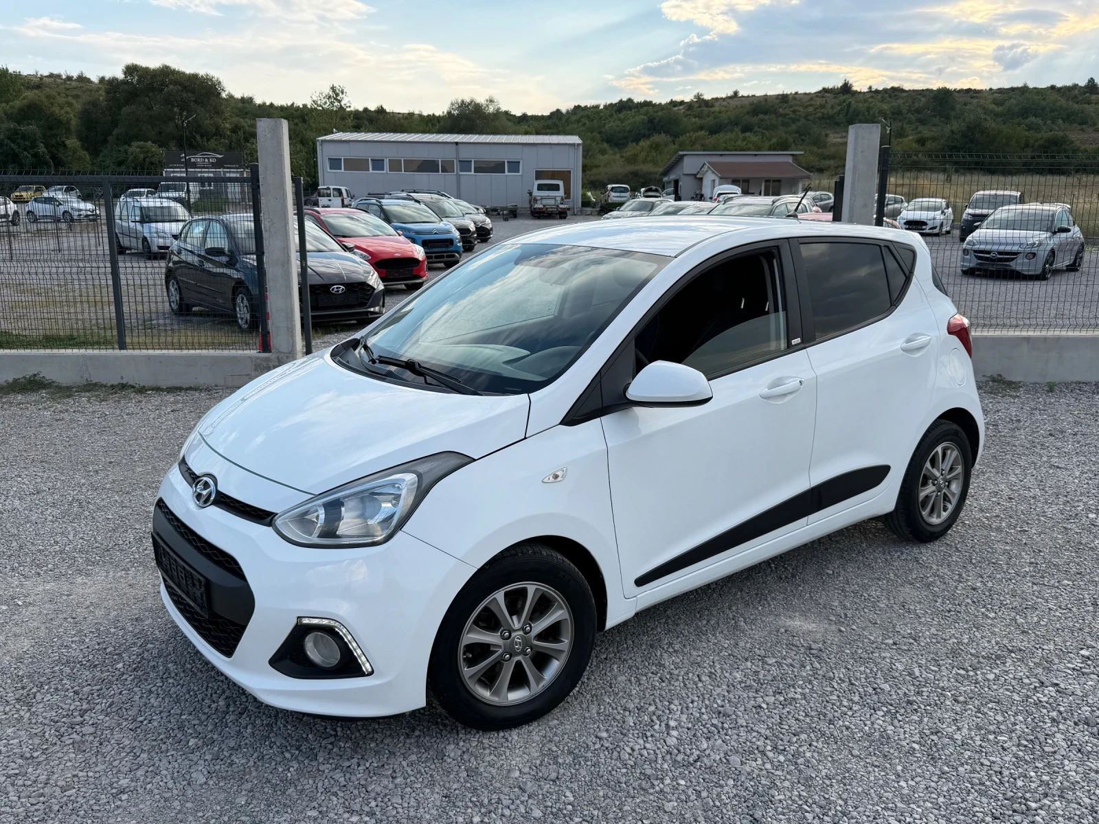 Hyundai I10 1.0i PASSION LED EURO 6 TUV COC