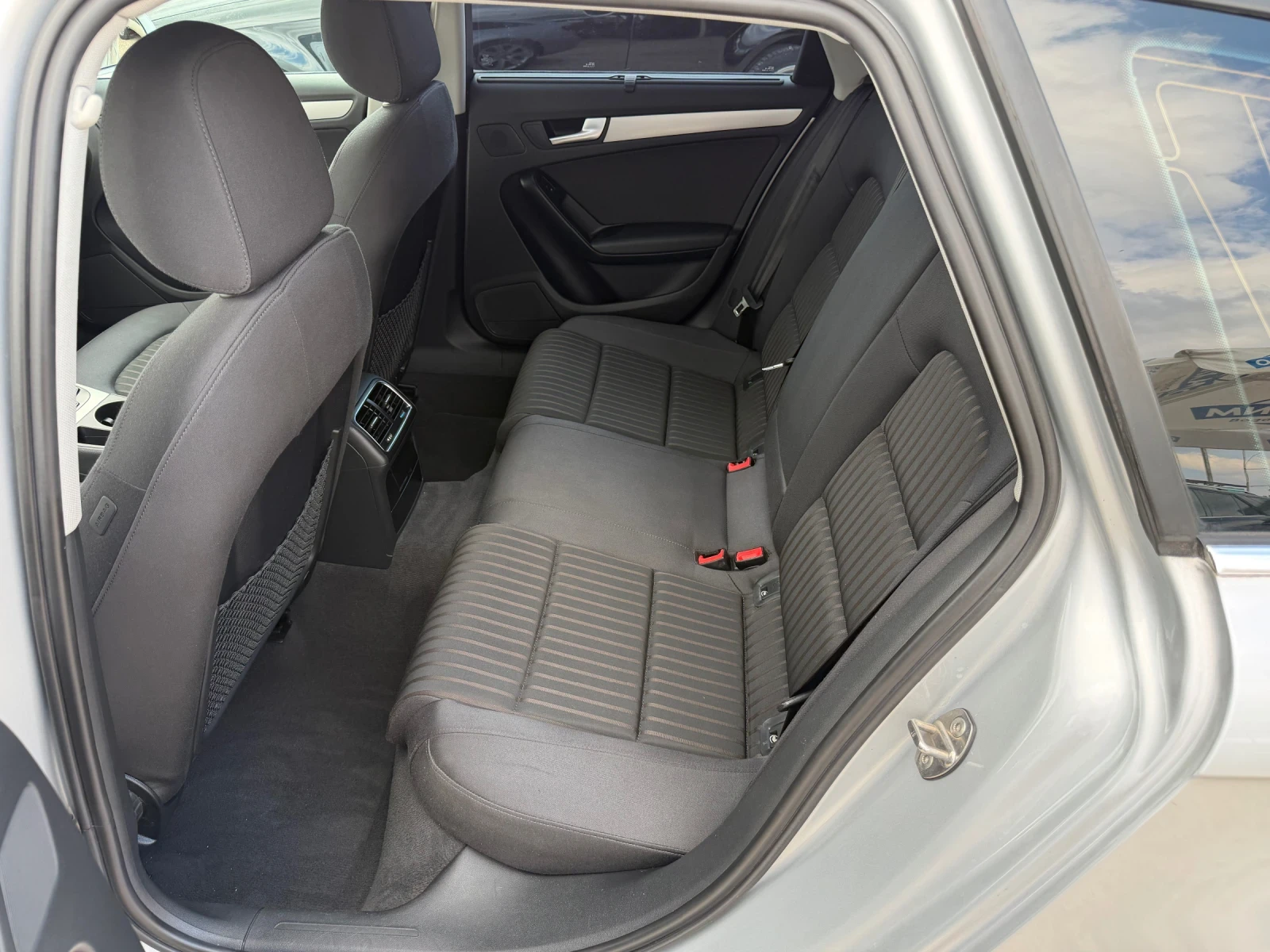 Audi A4 TFSI, снимка 14 - Автомобили и джипове - 55846616