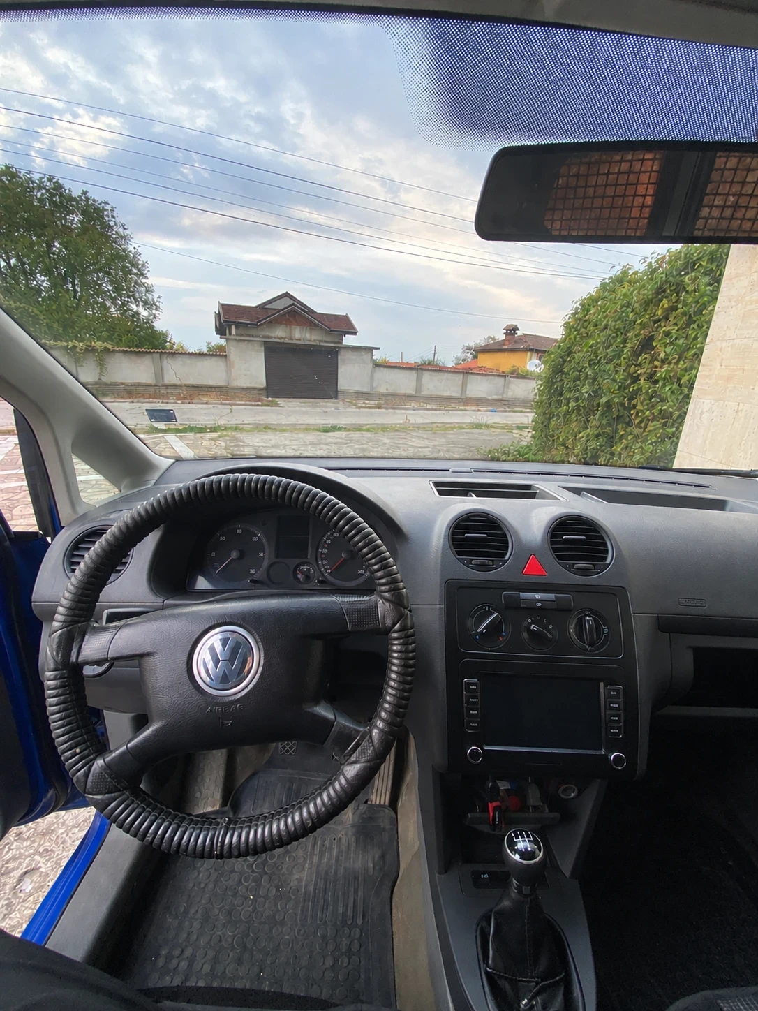 VW Caddy, снимка 7 - Автомобили и джипове - 56685332