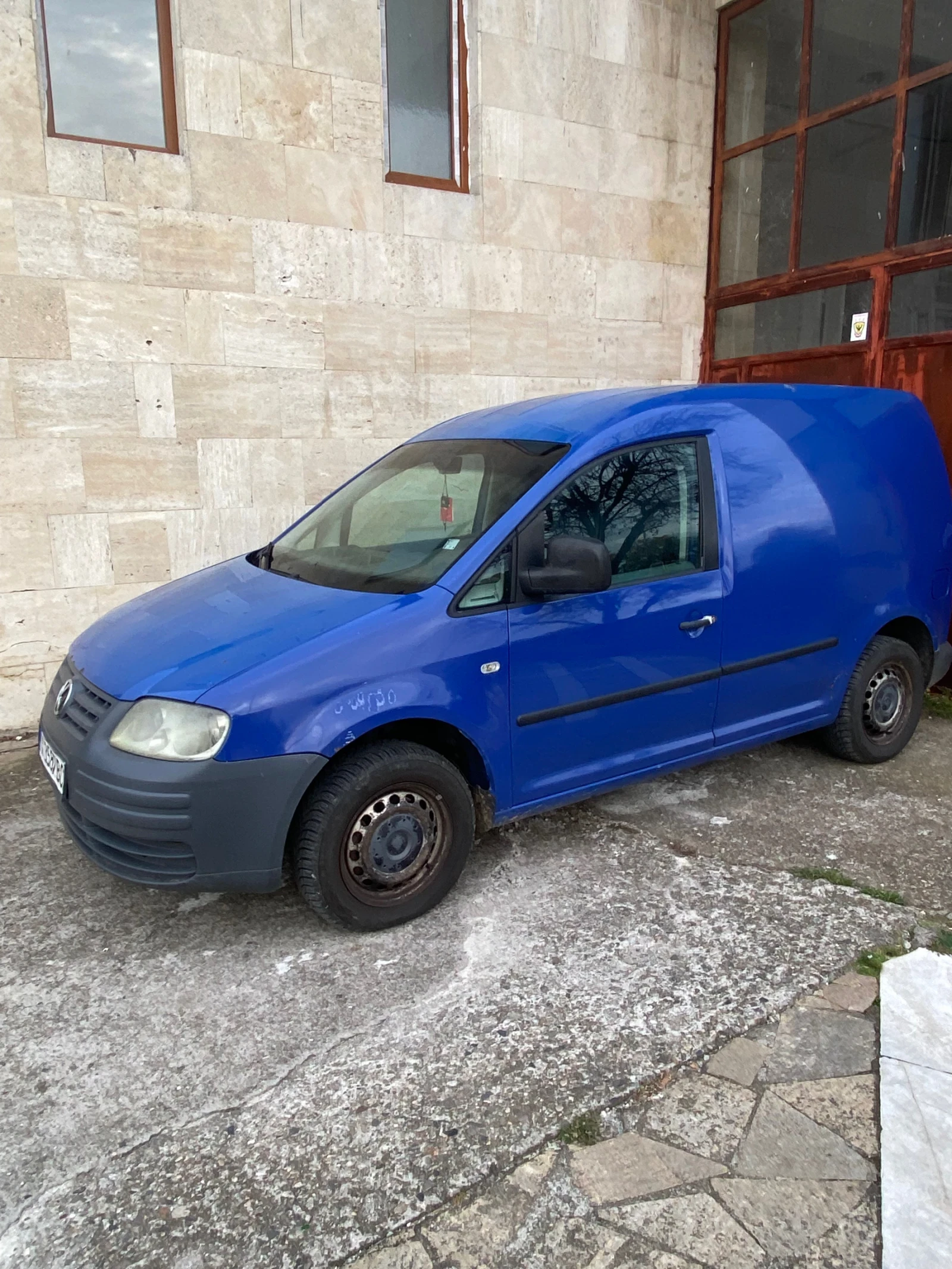 VW Caddy, снимка 5 - Автомобили и джипове - 56685332