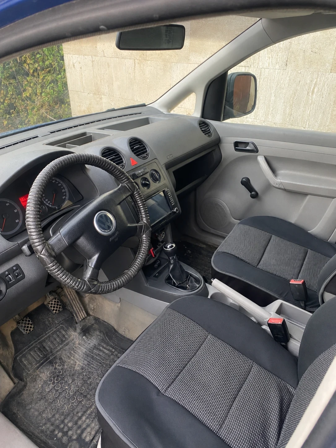 VW Caddy, снимка 6 - Автомобили и джипове - 56685332