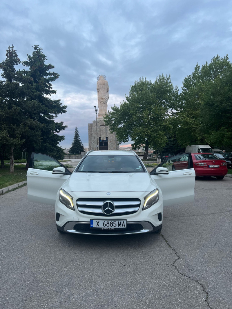 Mercedes-Benz GLA 200 дизел, снимка 2 - Автомобили и джипове - 45544864