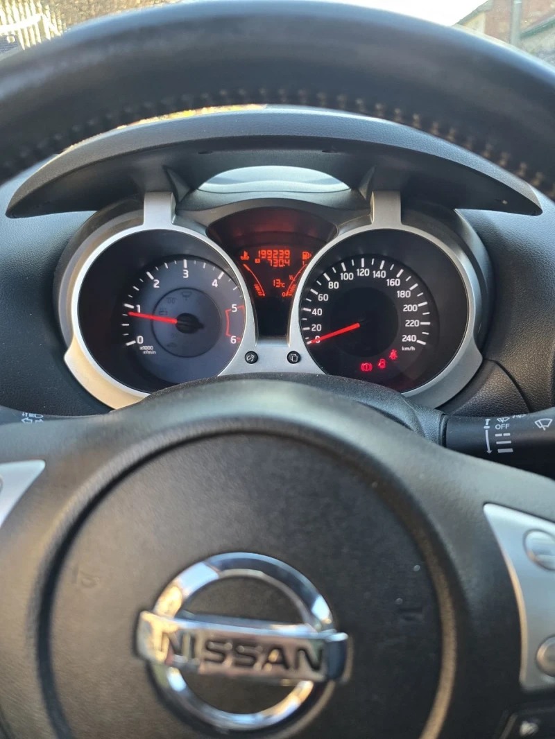 Nissan Juke, снимка 16 - Автомобили и джипове - 48456034