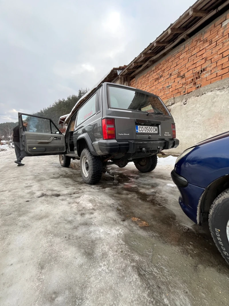 Jeep Cherokee, снимка 7 - Автомобили и джипове - 49143549