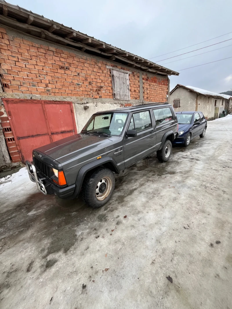 Jeep Cherokee, снимка 1 - Автомобили и джипове - 49143549