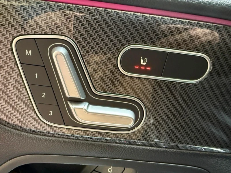 Mercedes-Benz GLB 220d AMG Multibeam 7места, снимка 9 - Автомобили и джипове - 53065368