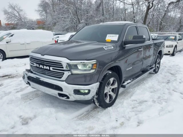 Dodge RAM 1500 LARAMIE 5.7 HEMI 4X4
