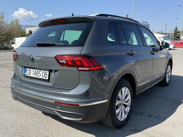 VW Tiguan Facelift, Сервизна история, Перфектен, снимка 7 - Автомобили и джипове - 56150537