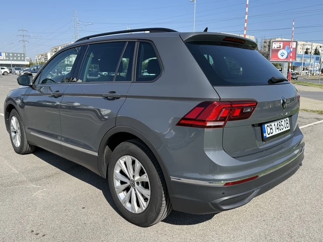 VW Tiguan Facelift, Сервизна история, Перфектен, снимка 5 - Автомобили и джипове - 56150537