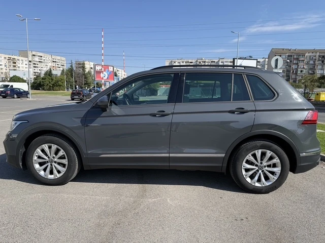 VW Tiguan Facelift, Сервизна история, Перфектен, снимка 4 - Автомобили и джипове - 56150537