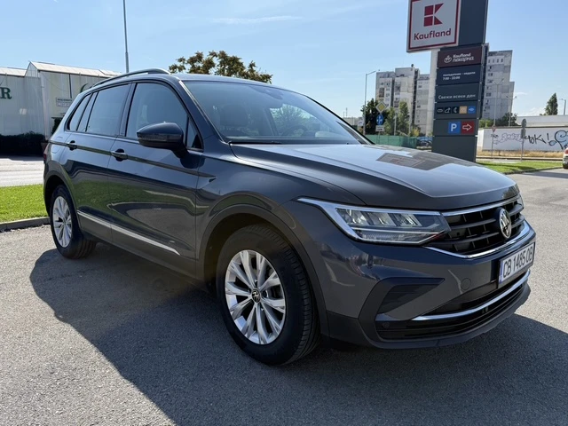 VW Tiguan Facelift, Сервизна история, Перфектен, снимка 9 - Автомобили и джипове - 56150537